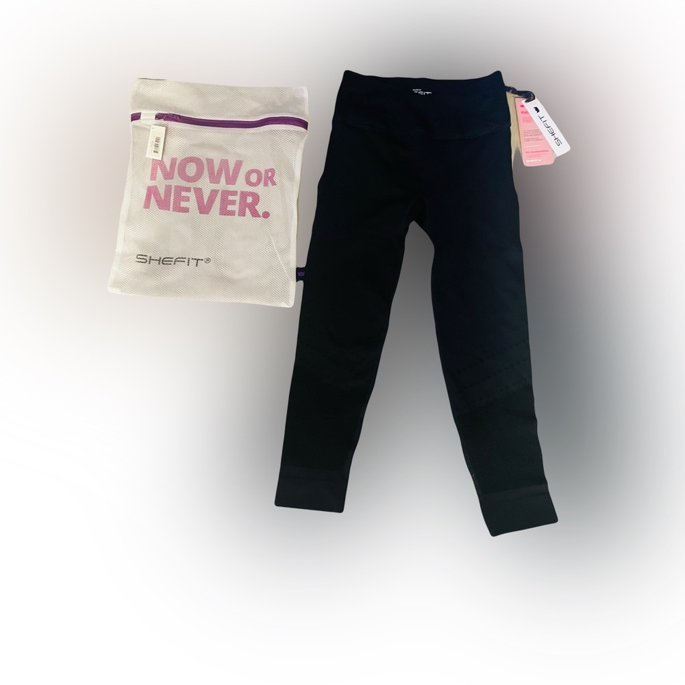 SHEFIT Capris Workout Leggings Side Medium NWT